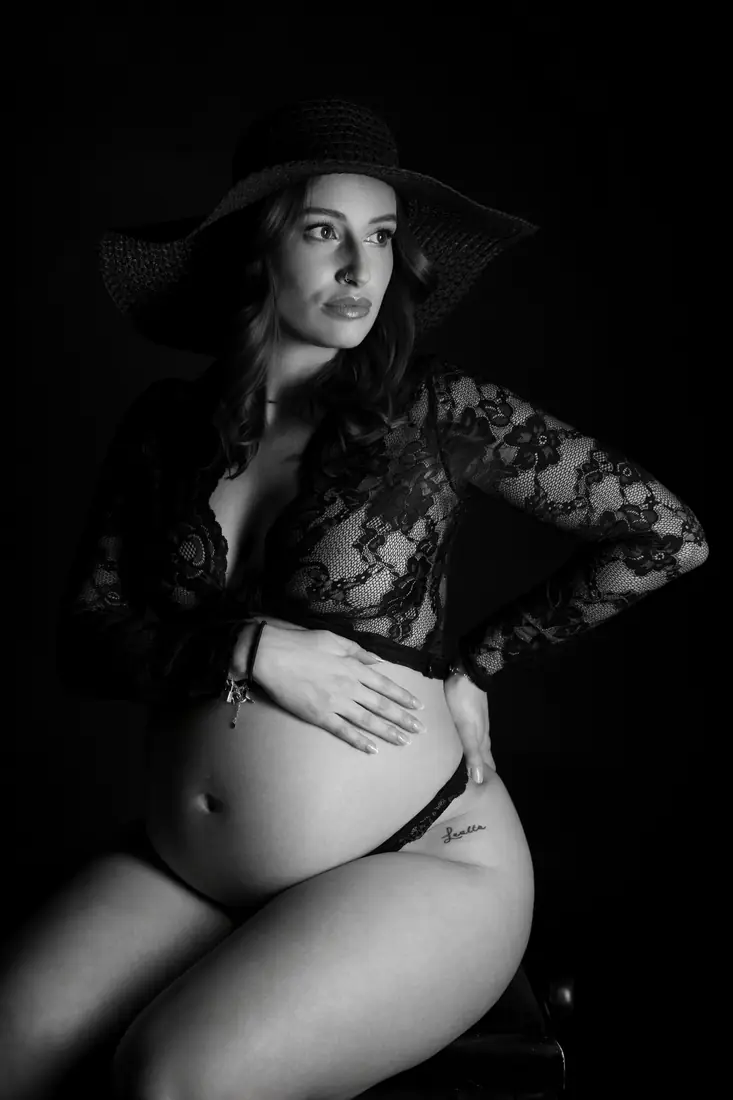 Séance photo grossesse au studio de Vertou, près de Nantes, Sonia Photographe