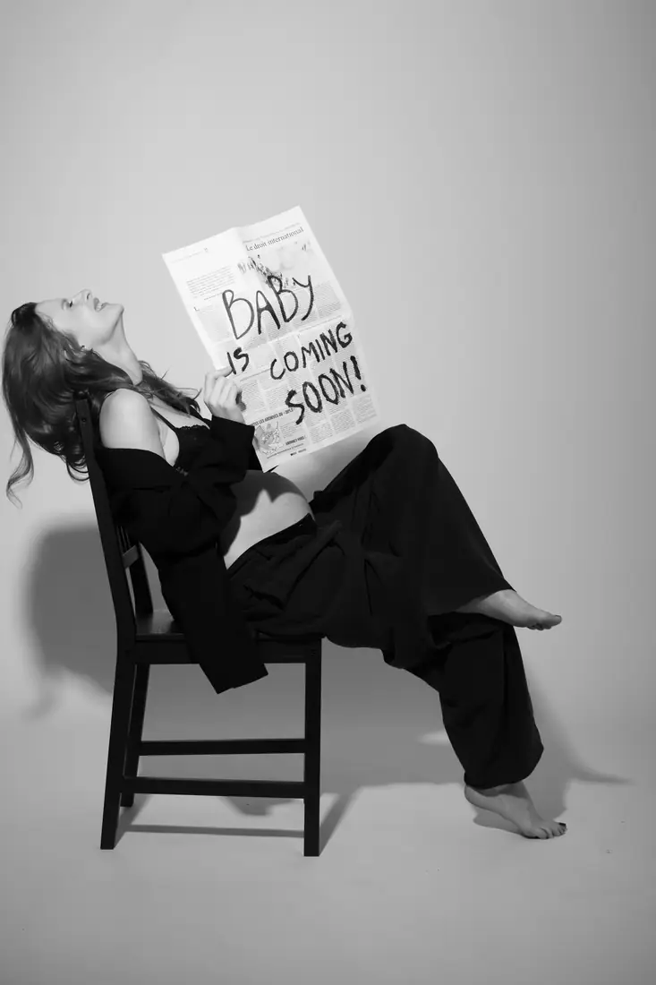 Séance photo grossesse au studio de Vertou, près de Nantes, Sonia Photographe