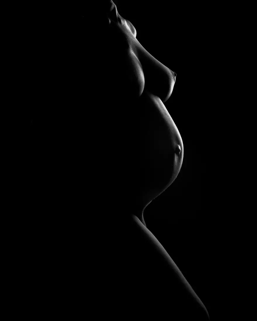 Séance photo grossesse au studio de Vertou, près de Nantes, Sonia Photographe
