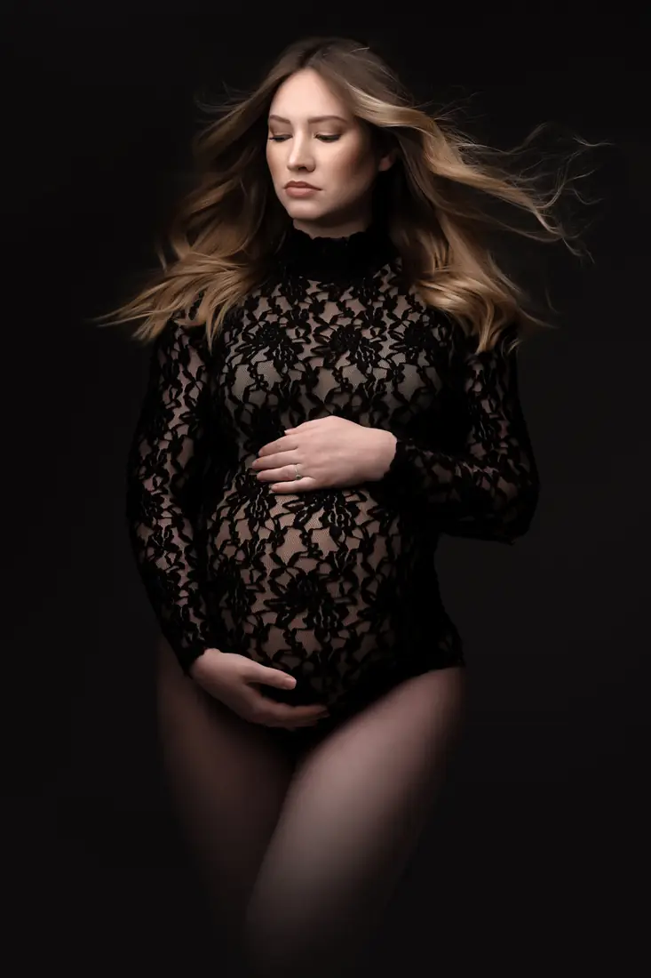 Séance photo grossesse au studio de Vertou, près de Nantes, Sonia Photographe