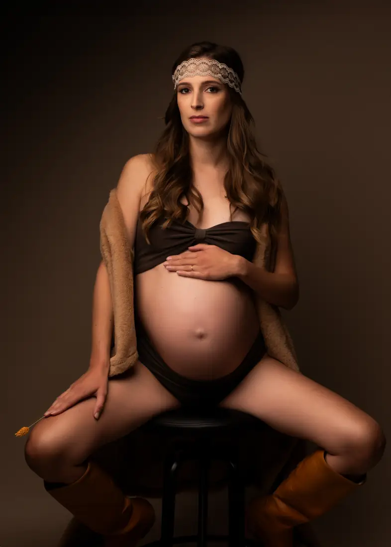 Séance photo grossesse au studio de Vertou, près de Nantes, Sonia Photographe