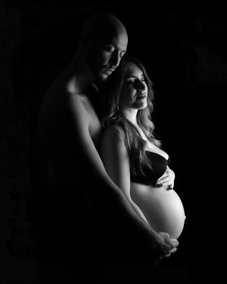 Séance photo grossesse au studio de Vertou, près de Nantes, Sonia Photographe