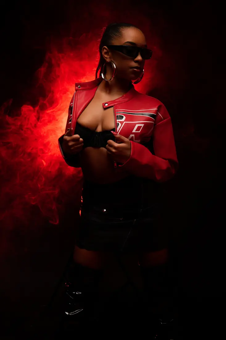 Shooting portrait fashion en studio, près de Nantes, Sonia Photographe